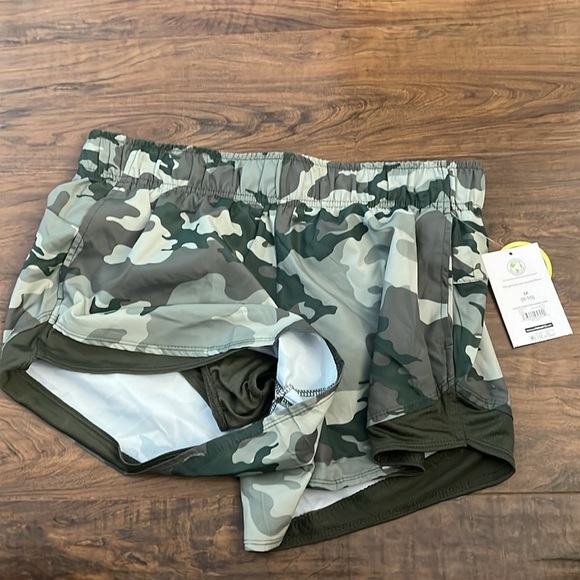 NWT Athletic Works Camouflage Shorts, sz 8-10/Medium. - Picture 4 of 7